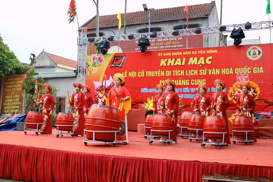 Tiết mục biểu diễn trống hội tại lễ khai mạc Lễ hội Phủ Quảng Cung năm 2026.