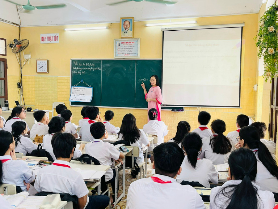 Một tiết học tại Trường THCS Trần Bích San.