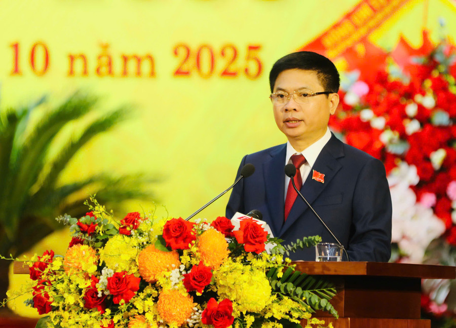Ông Trương Quốc Huy, Bí thư Tỉnh ủy Ninh Bình, nhiệm kỳ 2020-2025 phát biểu khai mạc Đại hội. z7068498562526-a9ac4b0e09ef3d8369ec5f20011dabb5.jpg