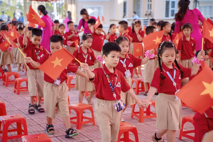 Học sinh Trường Tiểu học Cửa Nam (Nam Định, Ninh Bình) trong ngày khai giảng năm học 2025-2026. 