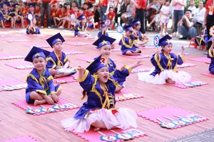 Củng cố kỹ năng cho trẻ trước khi vào lớp 1 bằng thi Rung chuông vàng