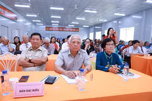 Các thầy cô đi B Quảng Trị năm xưa giờ hiện nay đều đã ở tuổi "xưa nay hiếm". Ảnh: Đình Tuệ.