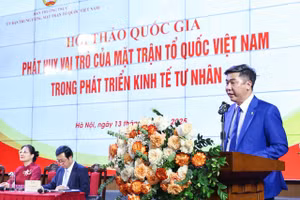 Giám đốc Học viện Tài chính Nguyễn Đào Tùng phát biểu tại hội thảo. 