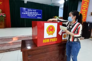 Cử tri Hà Nội đi bầu cử đại biểu Quốc hội khóa XV và đại biểu HĐND các cấp nhiệm kỳ 2021-2026. (Ảnh tư liệu: Đình Tuệ)