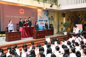 Phiên tòa giả định được tổ chức nhằm tuyên truyền pháp luật tới học sinh một cách trực quan nhất.