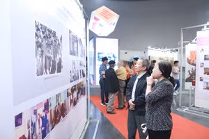 Triển lãm mô tả một phần lịch sử 75 năm xây dựng, phát triển của Trường ĐH Mỹ thuật công nghiệp.