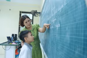 Cô trò Trường Tiểu học Nam Phương Tiến A, huyện Chương Mỹ (Hà Nội). Ảnh: Khôi Nguyên. 