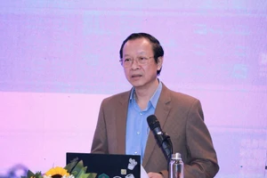 Thứ trưởng Thường trực Bộ GD&ĐT Phạm Ngọc Thưởng phát biểu tại chương trình. 