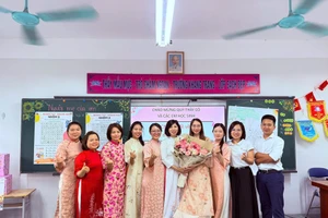 Hội thi Giáo viên chủ nhiệm giỏi cấp trường được Trường THPT Lam Hồng (Sóc Sơn, Hà Nội) tổ chức để giáo viên thêm cơ hội được rèn nghề.