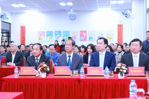 4 người được giới thiệu ứng cử đại biểu Quốc hội khóa XVI và đại biểu HĐND các cấp nhiệm kỳ 2026-2031. Ảnh: Đình Tuệ.