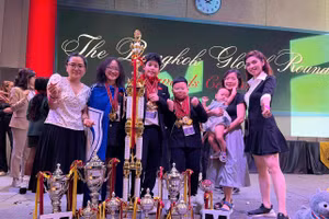 Minh Anh, Gia Khang và Lê Hải xuất sắc giành kết quả cao nhất vòng toàn cầu của cuộc thi. Ảnh: NVCC.