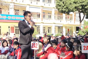 Nhiều kiến thức về phòng chống bạo lực học đường và xâm hại được chuyên gia chia sẻ tới học sinh.