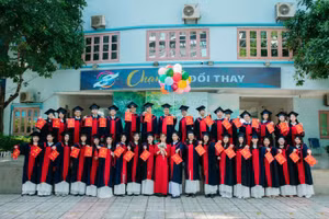 Tập thể lớp 9C1 – Trường THCS Đoàn Thị Điểm, phường Từ Liêm, Hà Nội. 