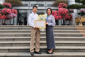 Thầy Hoàng Trường Thuận - giáo viên Tin học, Trường THPT Đống Đa, Hà Nội. Ảnh: NVCC.