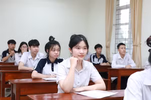 Thí sinh tham dự Kỳ thi tốt nghiệp THPT năm 2025 tại tỉnh Ninh Bình. Ảnh: Khôi Nguyên.