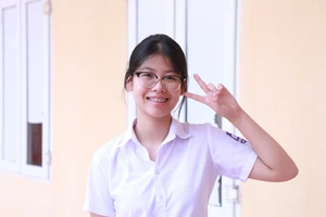 Nữ sinh Phạm Ngọc Minh Anh - học sinh Trường THCS Giao Thủy đạt 9 điểm Ngữ văn, cao nhất tỉnh Nam Định thi vào lớp 10 năm 2025. Ảnh: Đình Tuệ.