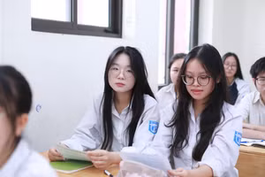 Các thí sinh chỉ còn hơn tháng nữa sẽ chính thức bước vào Kỳ thi tốt nghiệp THPT 2025. 