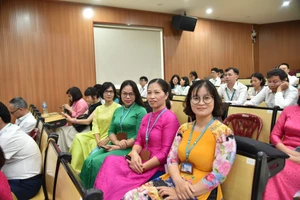 Các đại biểu tham dự lễ khai giảng năm học mới 2025-2026 tại Hội trường 700, Học viện Tài chính. 