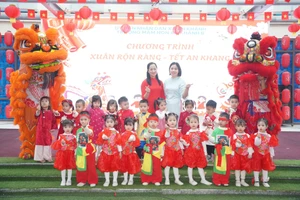 Cô trò Trường Mầm non An Khánh B (An Khánh, Hà Nội) cùng chào Xuân 2026.