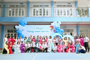 Tập thể sư phạm Trường THCS Chương Dương luôn đoàn kết, cùng nhau nâng cao chất lượng giáo dục và kiến tạo trường học hạnh phúc.