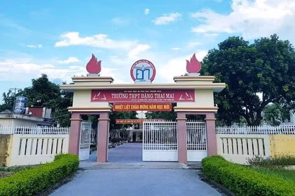 Trường THPT Đặng Thai Mai.