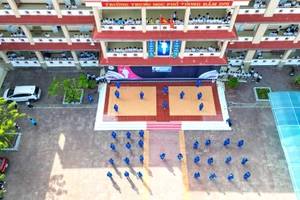 Buổi sinh hoạt CLB Võ thuật tại Trường THPT Đầm Dơi.