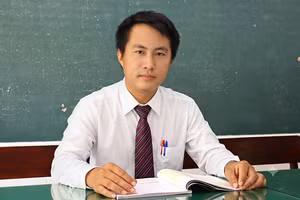 Thầy Hồ Thanh Tùng, giáo viên Trường THCS Võ Thị Sáu (Phường Bạc Liêu, Cà Mau).