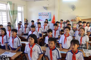 Học sinh một trường tiểu học ở Cà Mau.