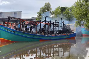 Phương tiện bị cháy.