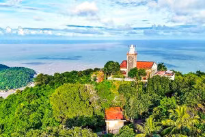 Một góc đảo Hòn Khoai.