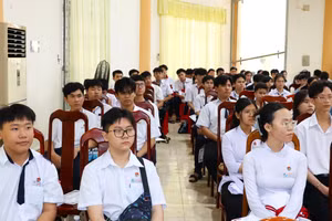 Học sinh tham dự kỳ thi chọn học sinh giỏi quốc gia.