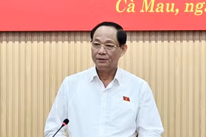 Thượng tướng Trần Quang Phương, Phó Chủ tịch Quốc hội kiểm tra công tác bầu cử tại Cà Mau.