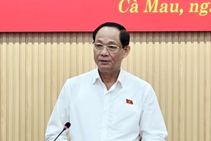 Thượng tướng Trần Quang Phương, Phó Chủ tịch Quốc hội kiểm tra công tác bầu cử tại Cà Mau.