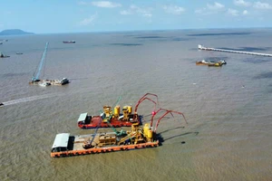 Khu vực triển khai dự án đường giao thông ra đảo Hòn Khoai và Cảng tổng hợp lưỡng dụng Hòn Khoai.
