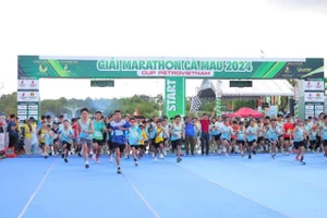 Các vận động viên tranh tài tại Giải Marathon - Cà Mau 2024