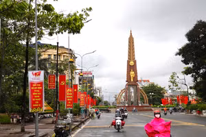 Cà Mau treo cờ, phướn mừng lễ Quốc Khánh 2/9.