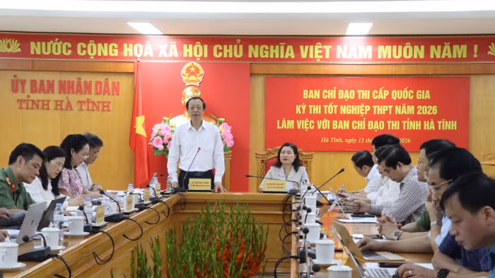 Ban chỉ đạo thi cấp quốc gia Kỳ thi tốt nghiệp THPT 2026 làm việc với Ban chỉ đạo thi tỉnh Hà Tĩnh.