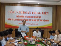 Quang cảnh buổi làm việc.