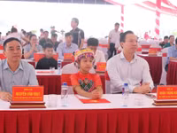 Thứ trưởng Đoàn Trung Kiên dự chương trình tổng duyệt cho Lễ khai giảng và khánh thành Trường PTNT TH&THCS Thanh Nưa.