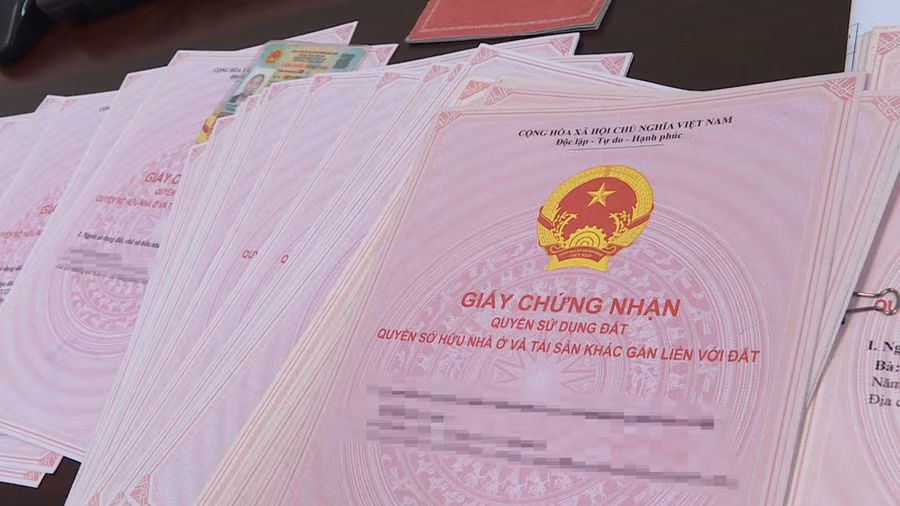 Đề xuất phạt đến 1 tỷ đồng nếu chủ đầu tư chây ì làm sổ hồng cho cư dân
