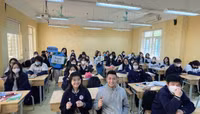 Sinh viên trường báo tích cực lan tỏa thông điệp Giờ Trái đất 2024