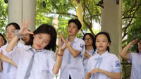 Hàng trăm tân học sinh 'cháy' cùng điệu nhảy flashmob