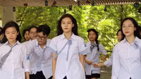 Hàng trăm tân học sinh 'cháy' cùng điệu nhảy flashmob