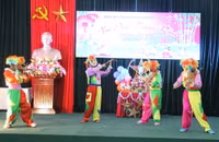 Thứ trưởng Bộ GD&ĐT Phạm Mạnh Hùng tặng quà trung thu cho thiếu niên, nhi đồng ảnh 6 Thứ trưởng Bộ GD&ĐT Phạm Mạnh Hùng tặng quà trung thu cho thiếu niên, nhi đồng ảnh 6