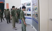 Sinh viên lắng đọng với những ký ức hào hùng “Quyết tử để Tổ quốc quyết sinh” ảnh 4