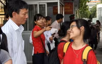 Rạng rỡ nụ cười nơi trường thi ảnh 3