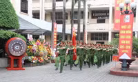 Sinh viên phòng cháy, chữa cháy rắn rỏi trong lễ khai giảng ảnh 1 Sinh viên phòng cháy, chữa cháy rắn rỏi trong lễ khai giảng ảnh 1