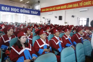 Trường Đại học Đồng Tháp tổ chức Lễ trao bằng Thạc sĩ đợt 2 năm 2026 cho 108 học viên. 