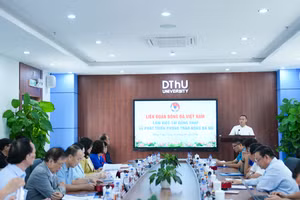 Quang cảnh buổi làm việc. Ảnh: Hoài Phong.