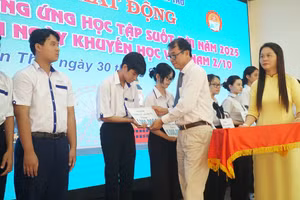 Thời gian qua, TP Cần Thơ đẩy mạnh thực hiện phong trào thi đua “Cả nước thi đua xây dựng xã hội học tập, đẩy mạnh học tập suốt đời”.